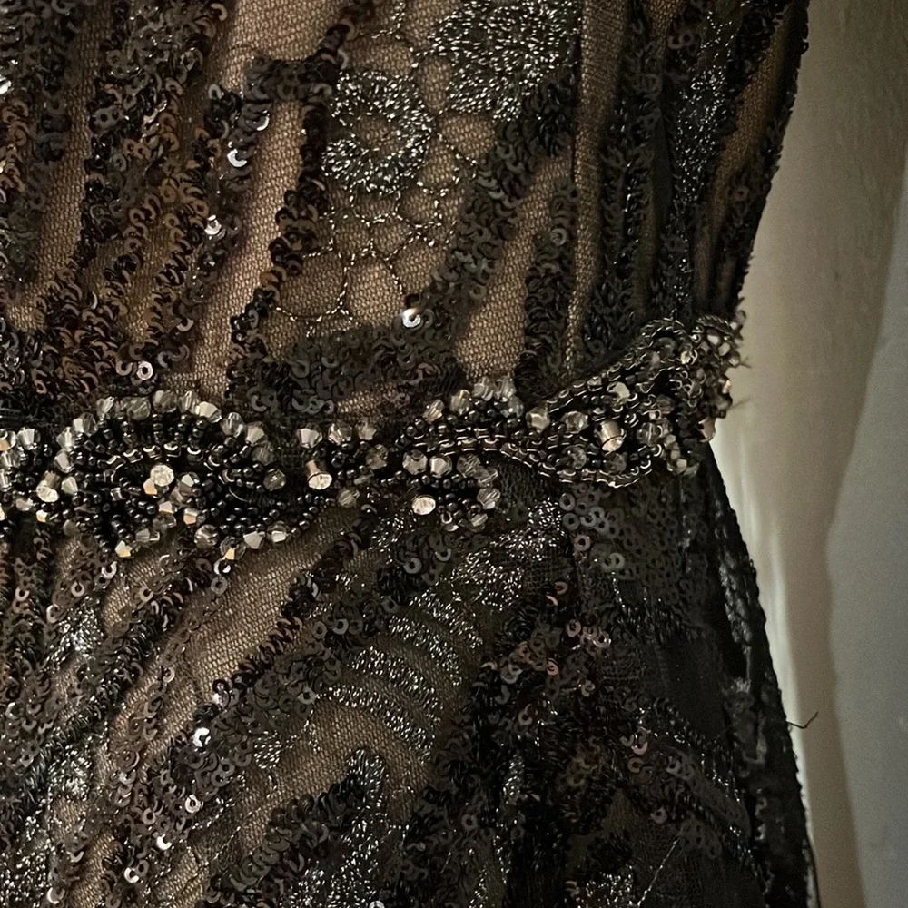 Max Duggal EMBELLISHED FEATHER CAP SLEEVE DRESS NWT 79339 - Picture 12 of 13